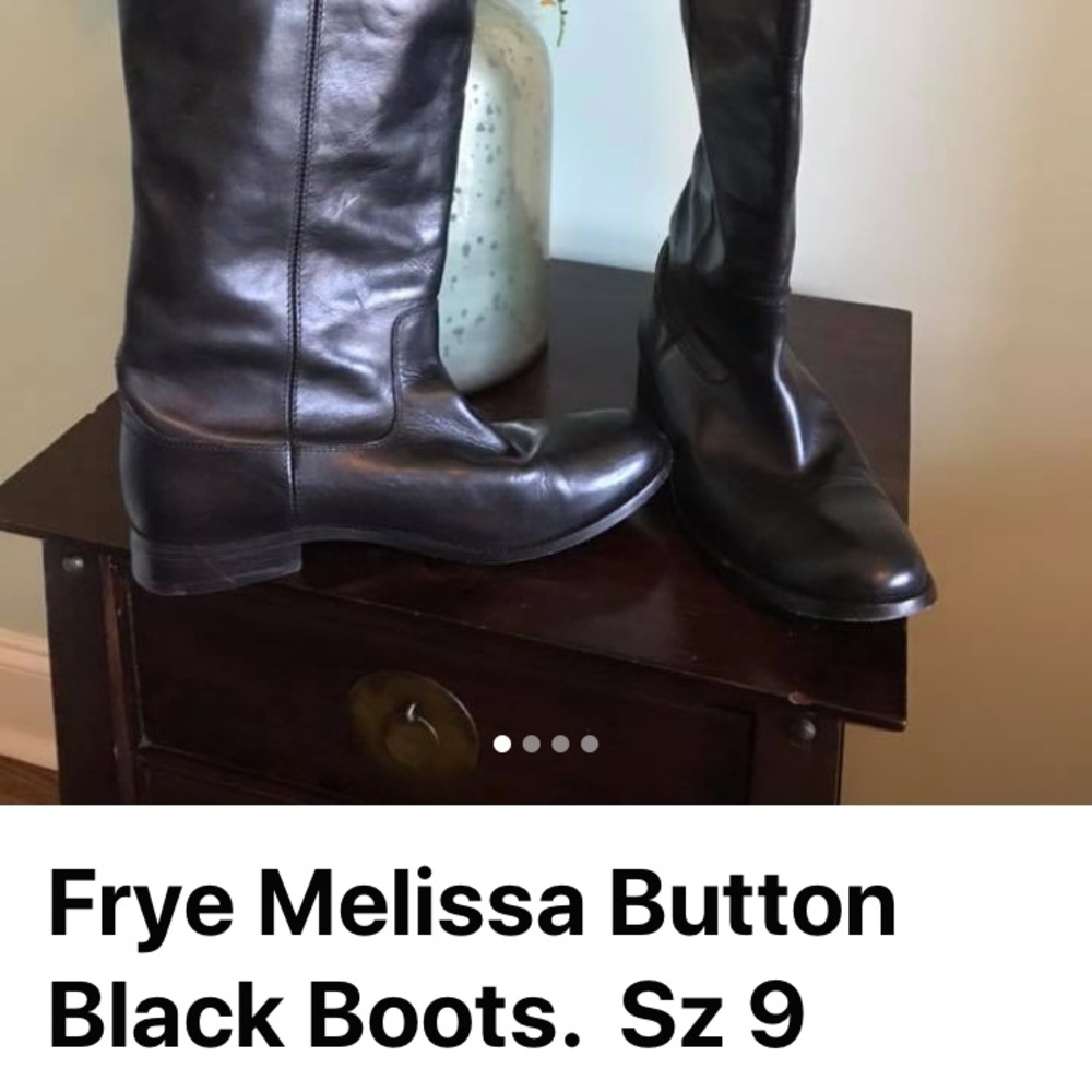 Size 9 ALL LEATHER ! Wore maybe 3 times!